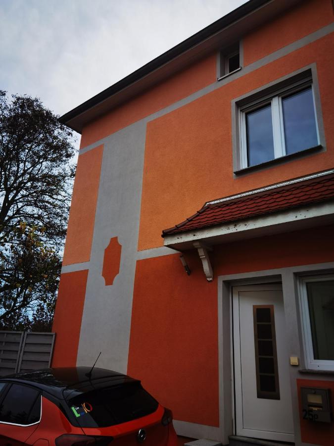 Modernes Behagliches Haus Mit Kamin, Terrasse Und Garten Μαγδεβούργο Εξωτερικό φωτογραφία